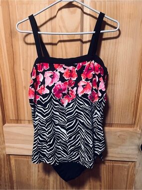 Maxine of Hollywood Black Tankini Top with Pink Floral Accents